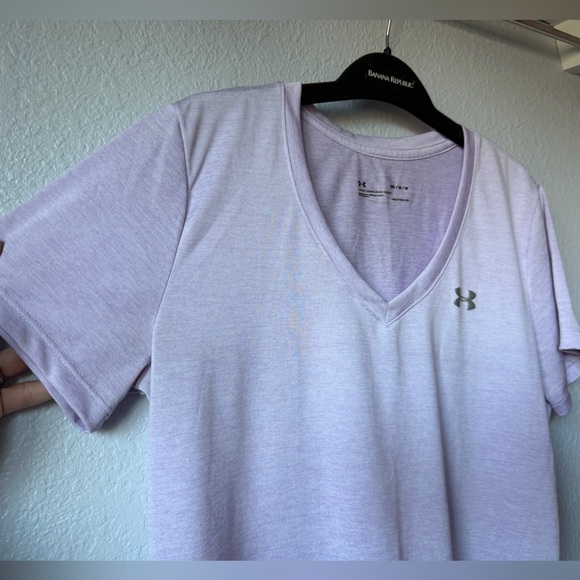 Under Armour Tops - Under Armour Activewear Heat Gear Top, Short-Sleeve, V-Neck, Women's Medium